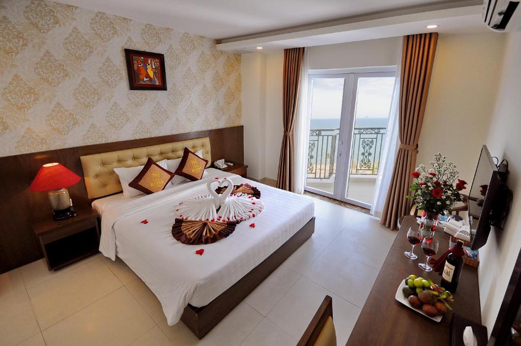 BOSS HOTEL