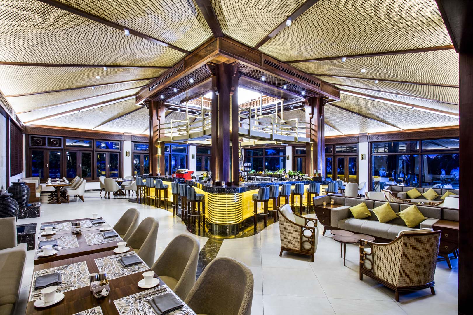 DUYÊN  HÀ RESORT CAM RANH
