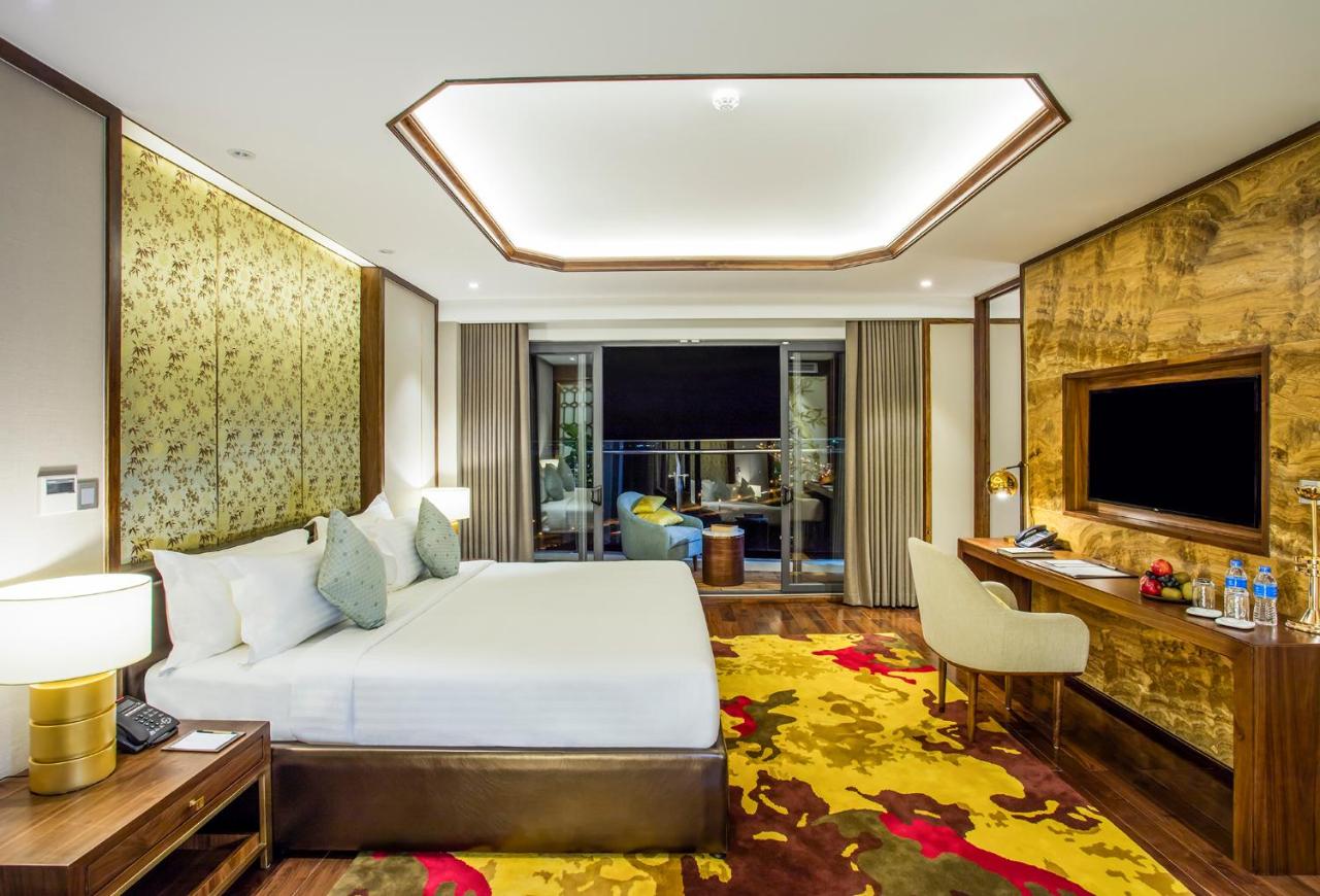 DUYÊN  HÀ RESORT CAM RANH