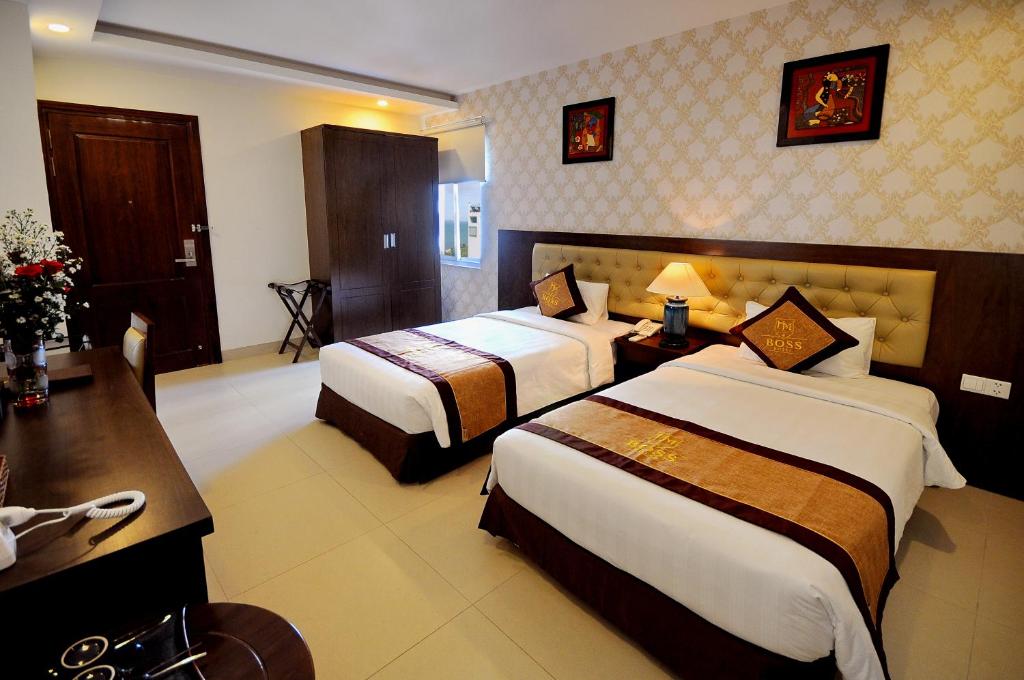 BOSS HOTEL