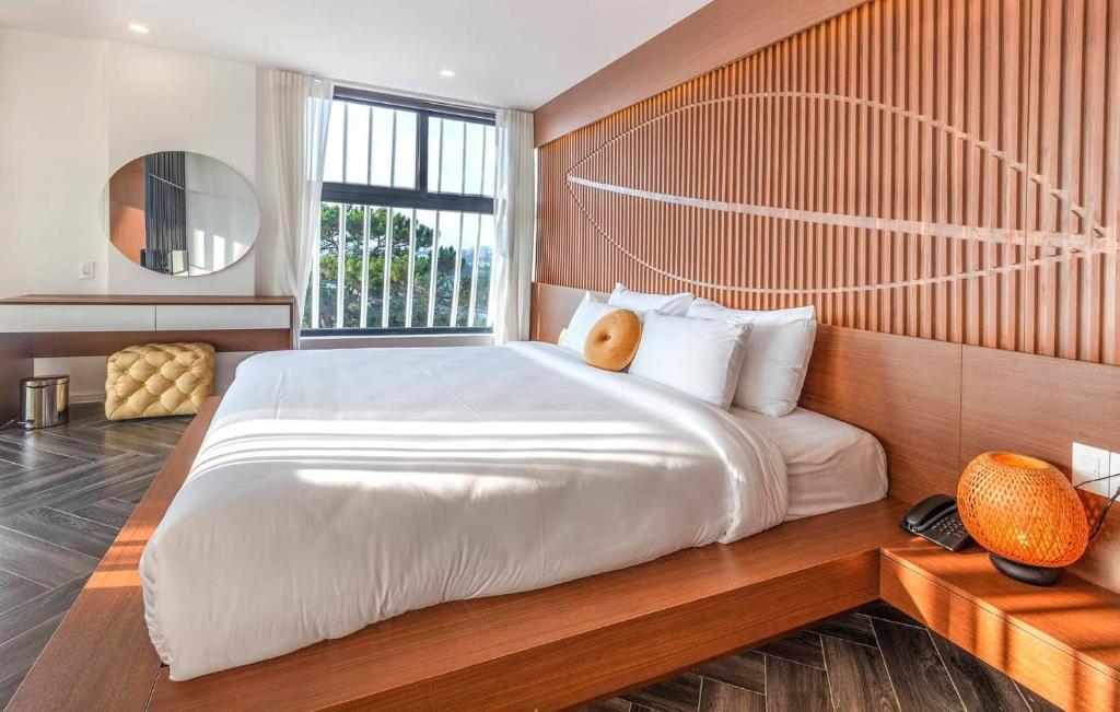 LEN’S HOTEL